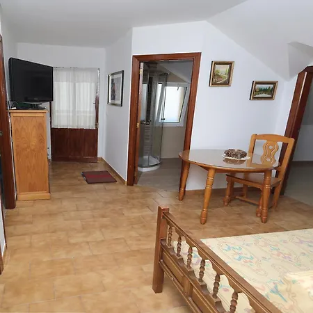 Nyaraló A Rosaleda